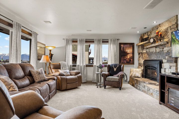 Coyote Bluff Estate