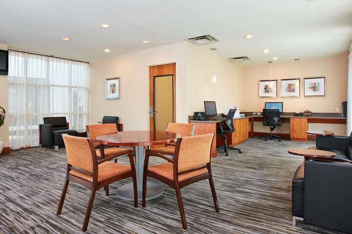 Embassy Suites by Hilton Parsippany