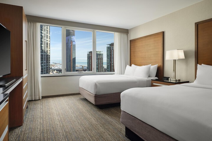 Embassy Suites by Hilton Chicago Downtown Magnificent Mile