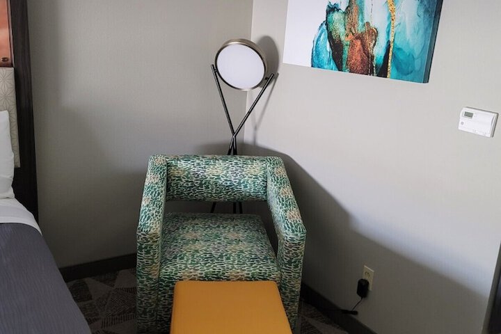 Room 12 of 23