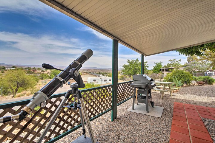 6 Mi to Old Town Panoramic Views: Cottonwood Gem!