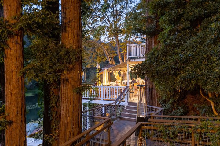 Sundeck 142 of 150