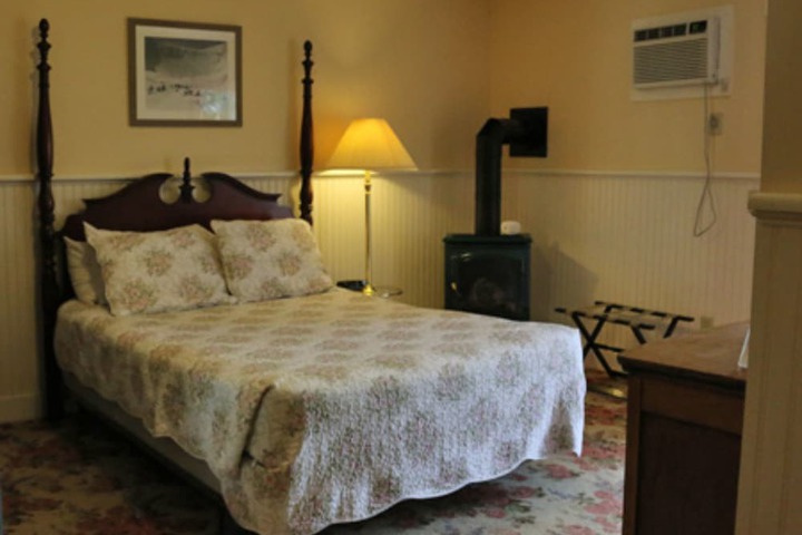 Room 22 of 46