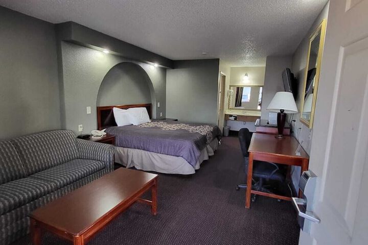 Room 15 of 20