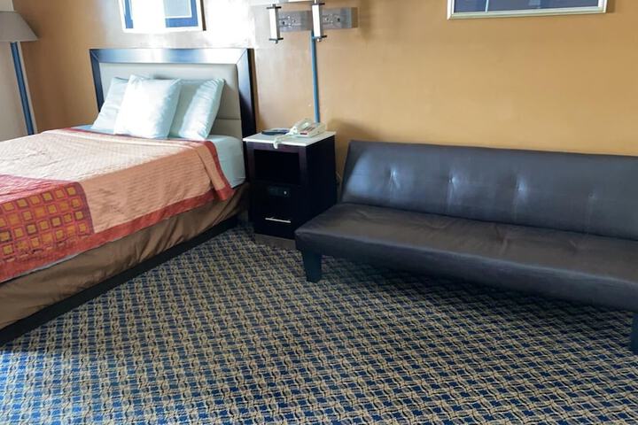 Room 21 of 25