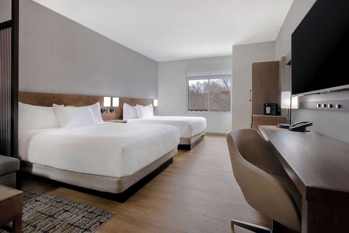 Room 30 of 68