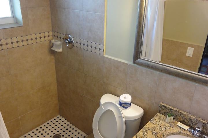 Room 36 of 117