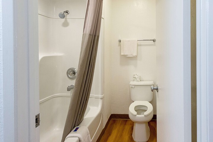 Room 15 of 29