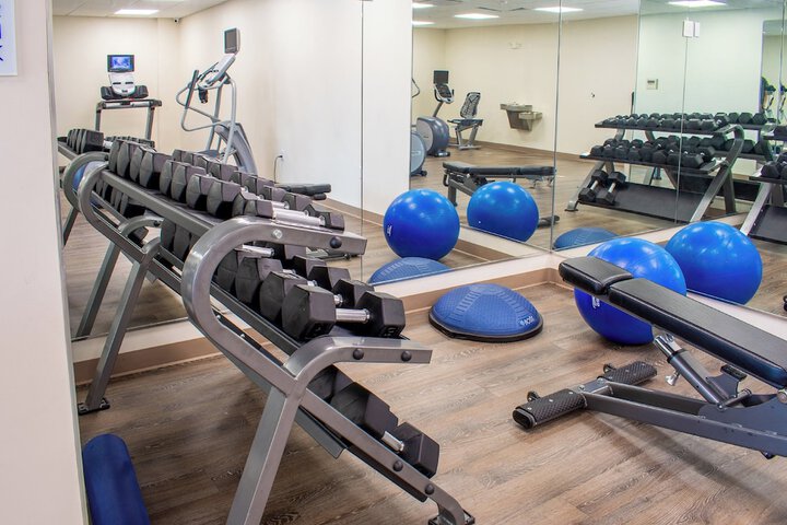 Holiday Inn Express & Suites Yorkville by IHG