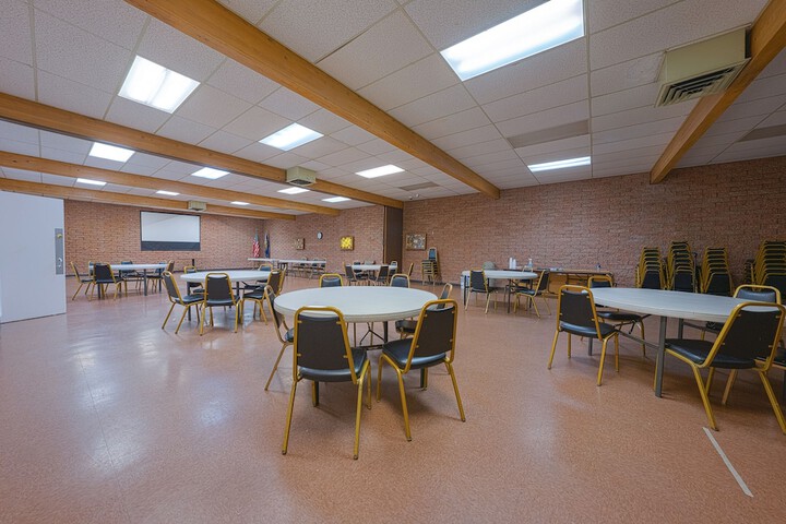 Ballroom/Hall 93 of 103