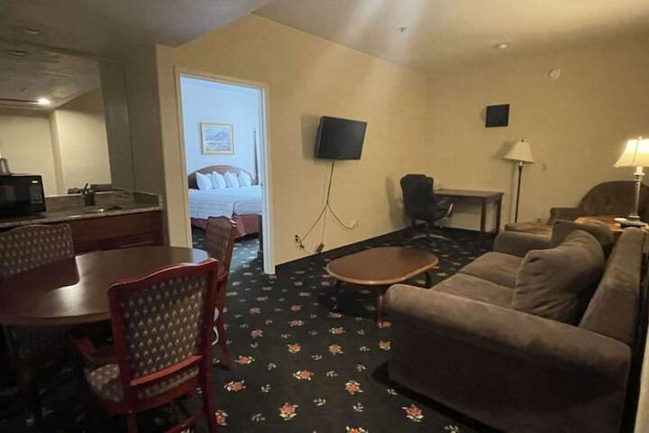 Room 6 of 19