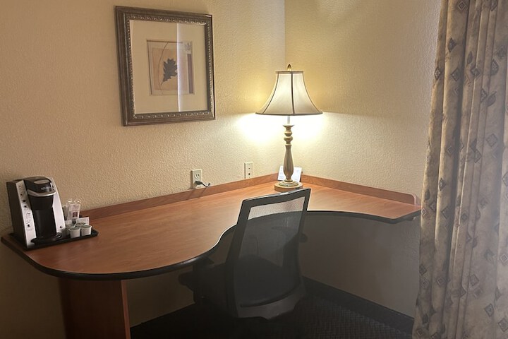 Room 30 of 40