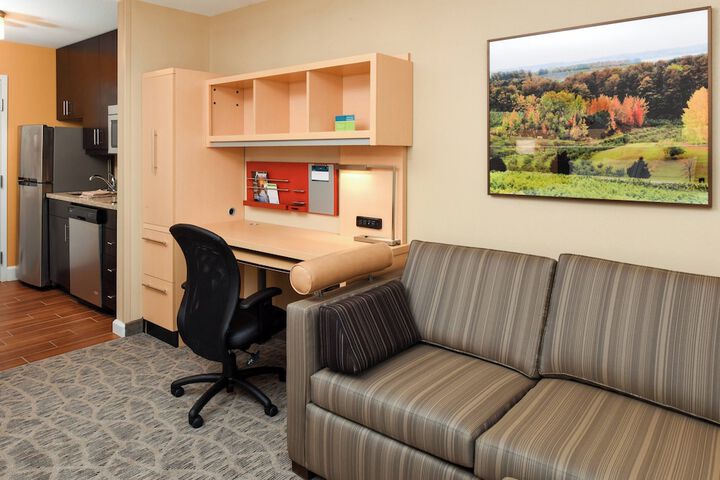 TownePlace Suites Detroit Commerce