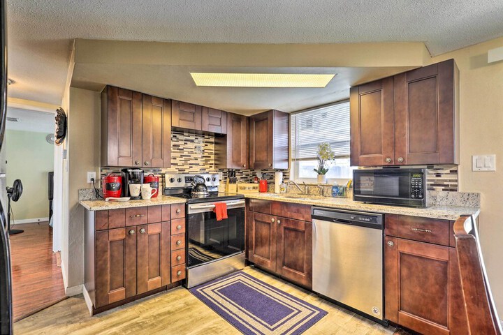 Family Home w / Lanai & Yard in Port Richey!