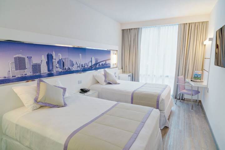 Room 37 of 108