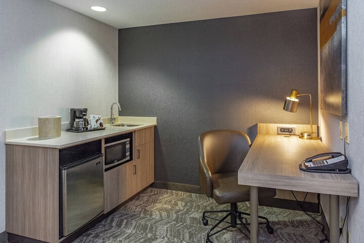 Room 20 of 33