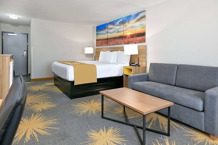 Room 19 of 28