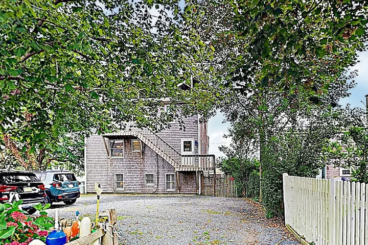 New Listing! Serene East End : Steps To Sand 3 Bedroom Condo