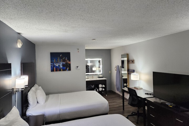 Room 32 of 56