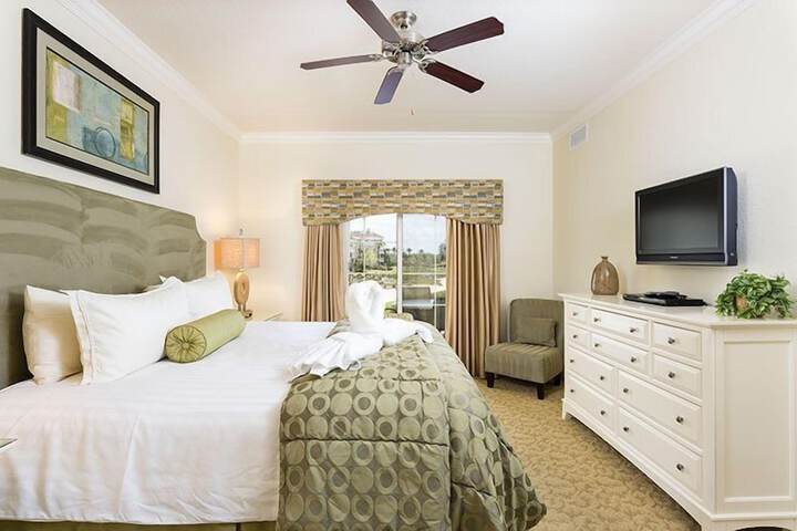 Room 9 of 29