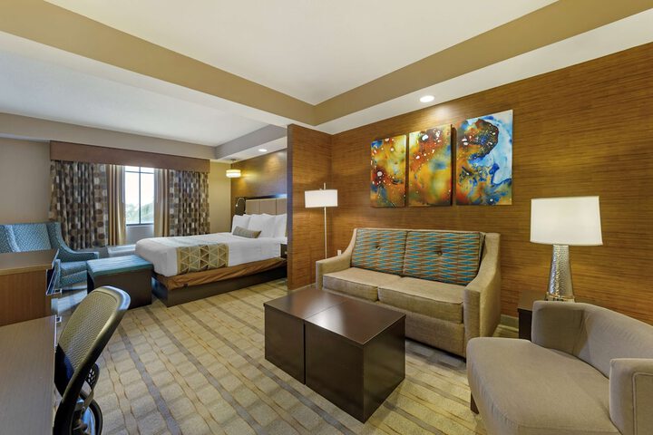Room 21 of 34
