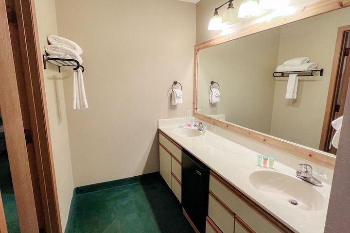 Room 43 of 132