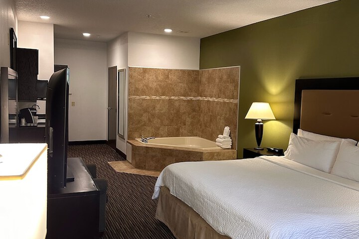 Room 16 of 47