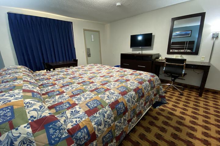 Room 25 of 26