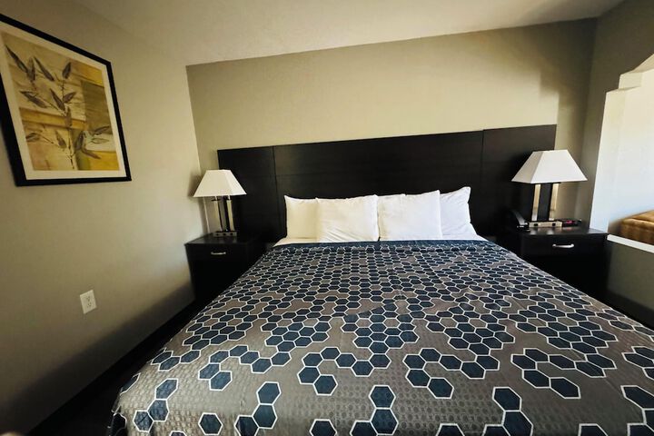 Room 16 of 25