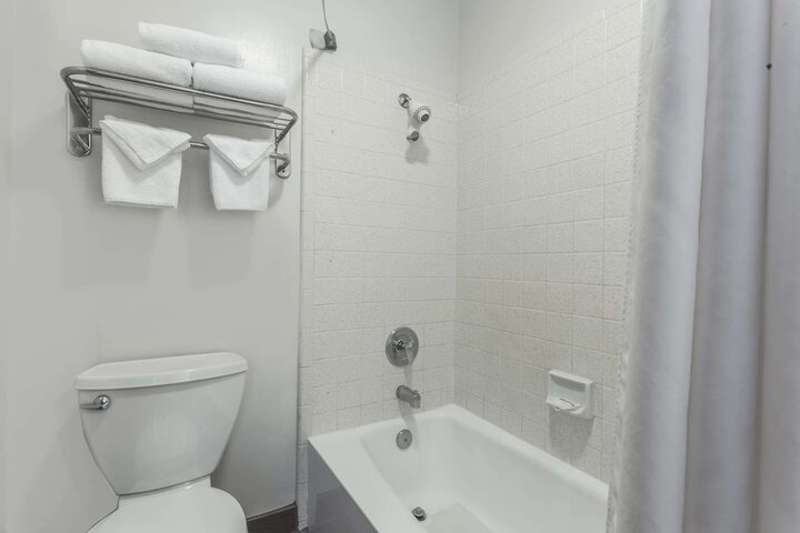 Room 8 of 21