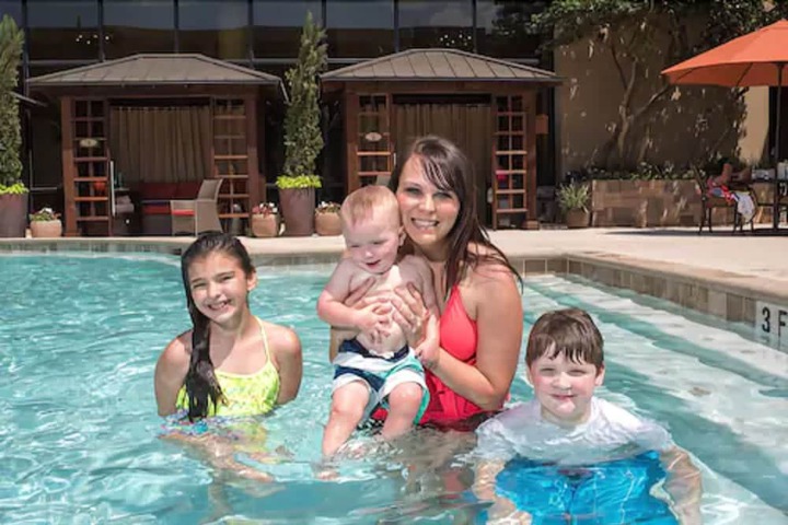 Pool 4 of 32