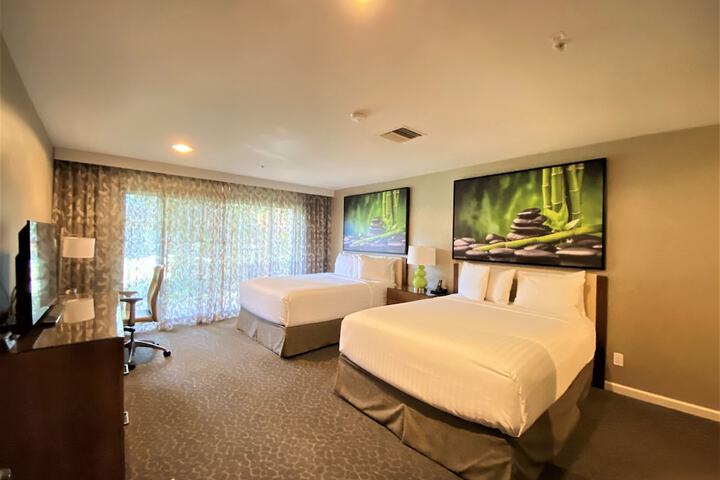 Room 28 of 52