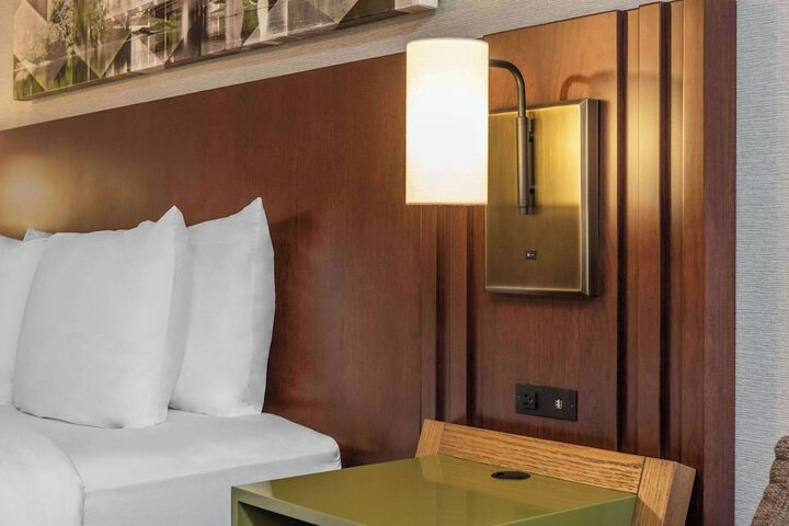Room 34 of 68