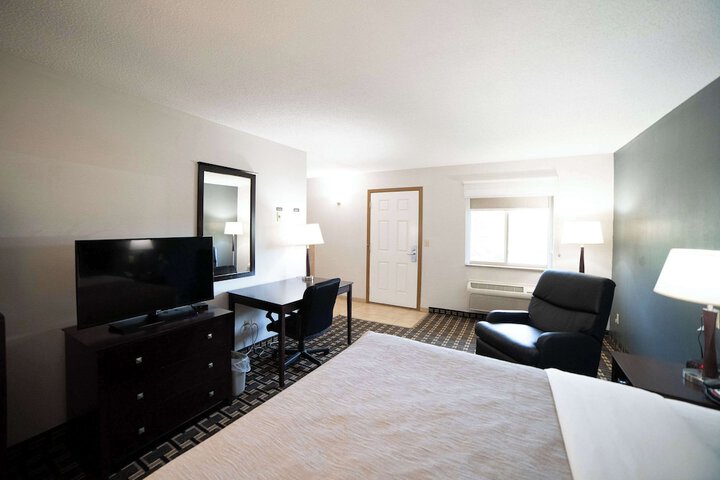 Room 35 of 74