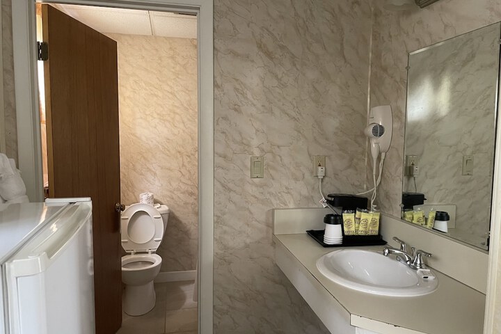 Room 50 of 100