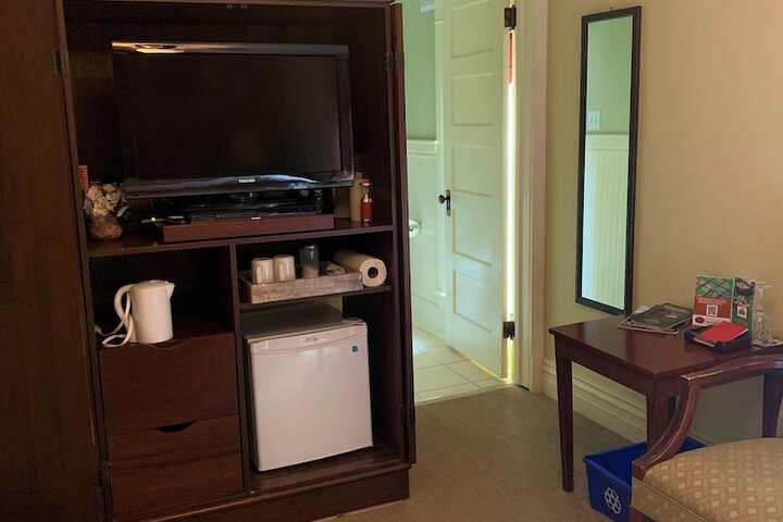 Room 19 of 37