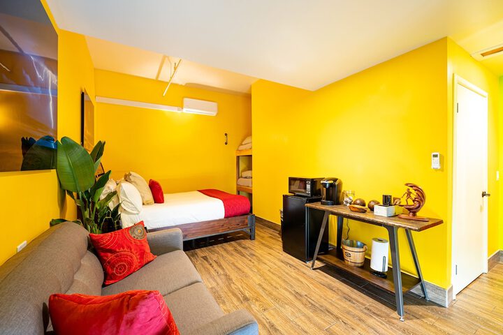 Room 32 of 54