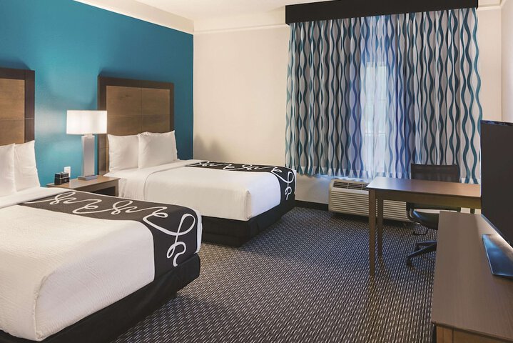 Room 32 of 49