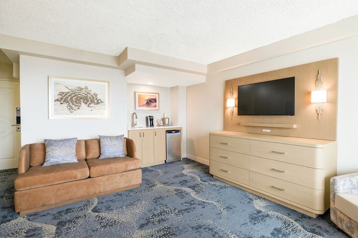 Room 35 of 64