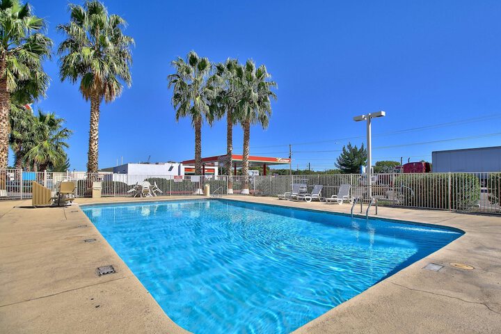 Motel 6 Nogales AZ - Mariposa Road