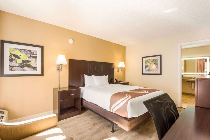 Room 19 of 38