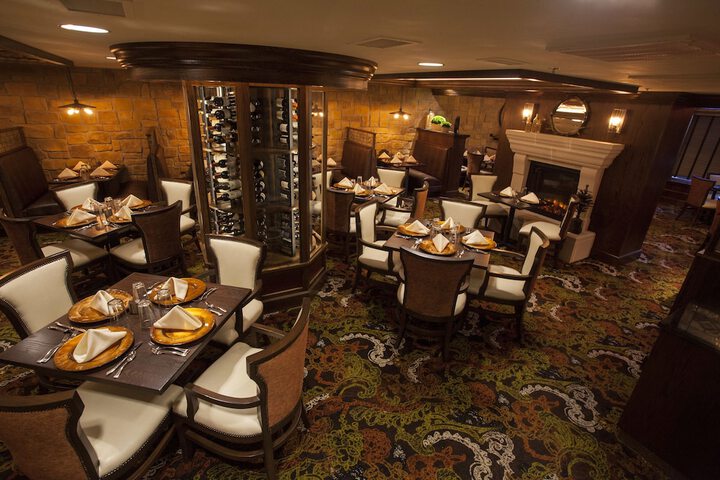 Dining 55 of 67