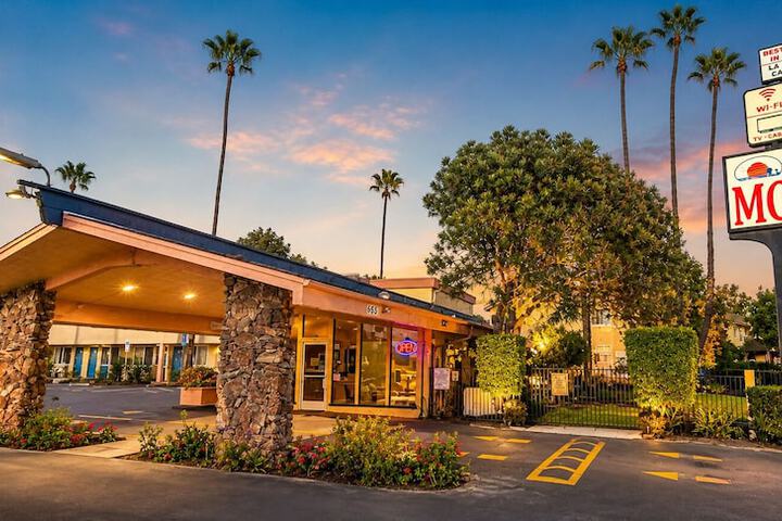 Valli Hi Motel