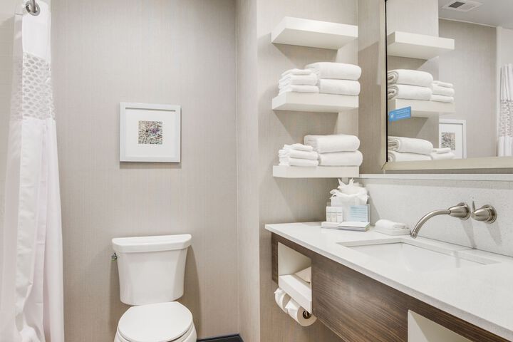 Hampton Inn & Suites Dallas / Ft. Worth Airport South