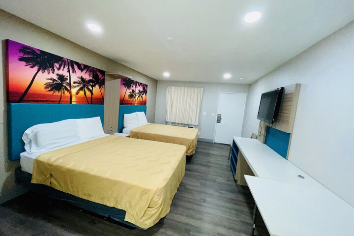 Room 11 of 20