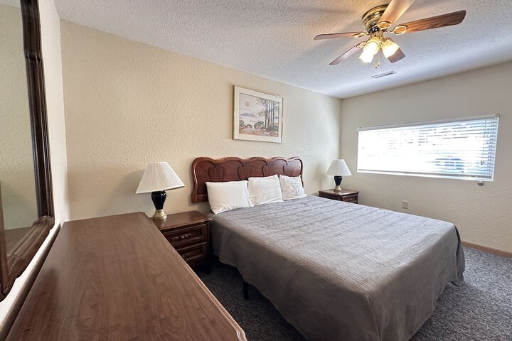 Room 70 of 299
