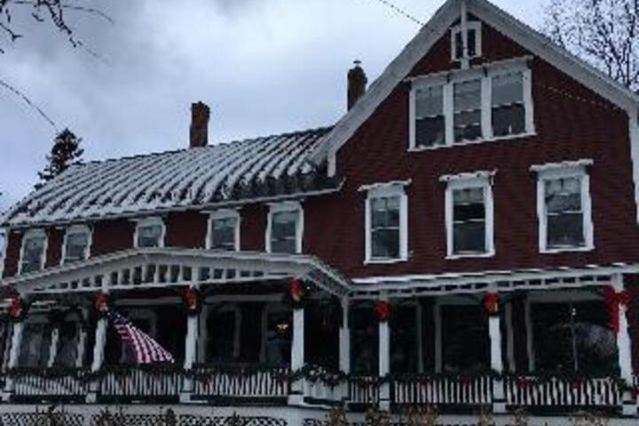 The Lake House at Ferry Point