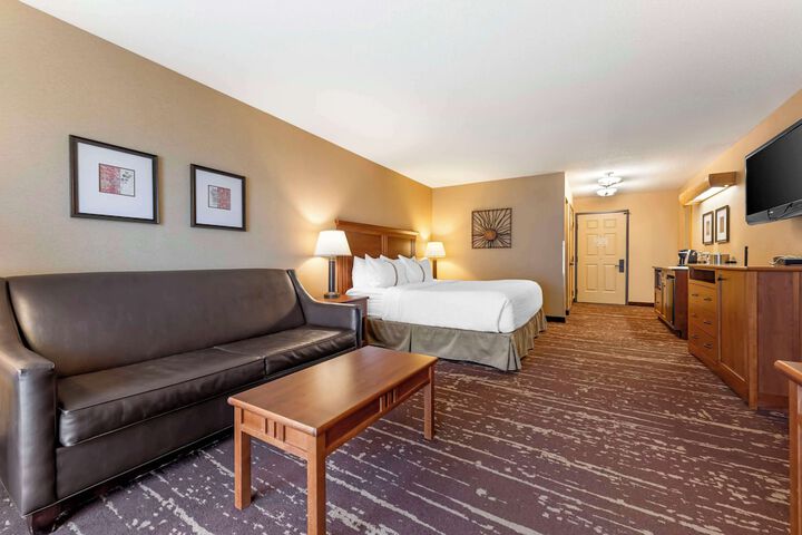 Best Western Premier The Lodge on Lake Detroit