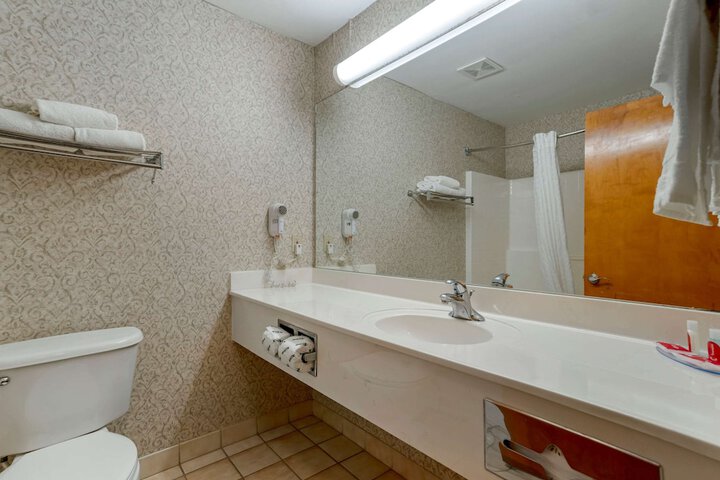 Room 16 of 32