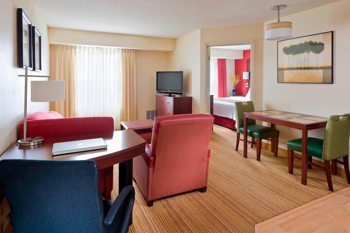 Room 13 of 22